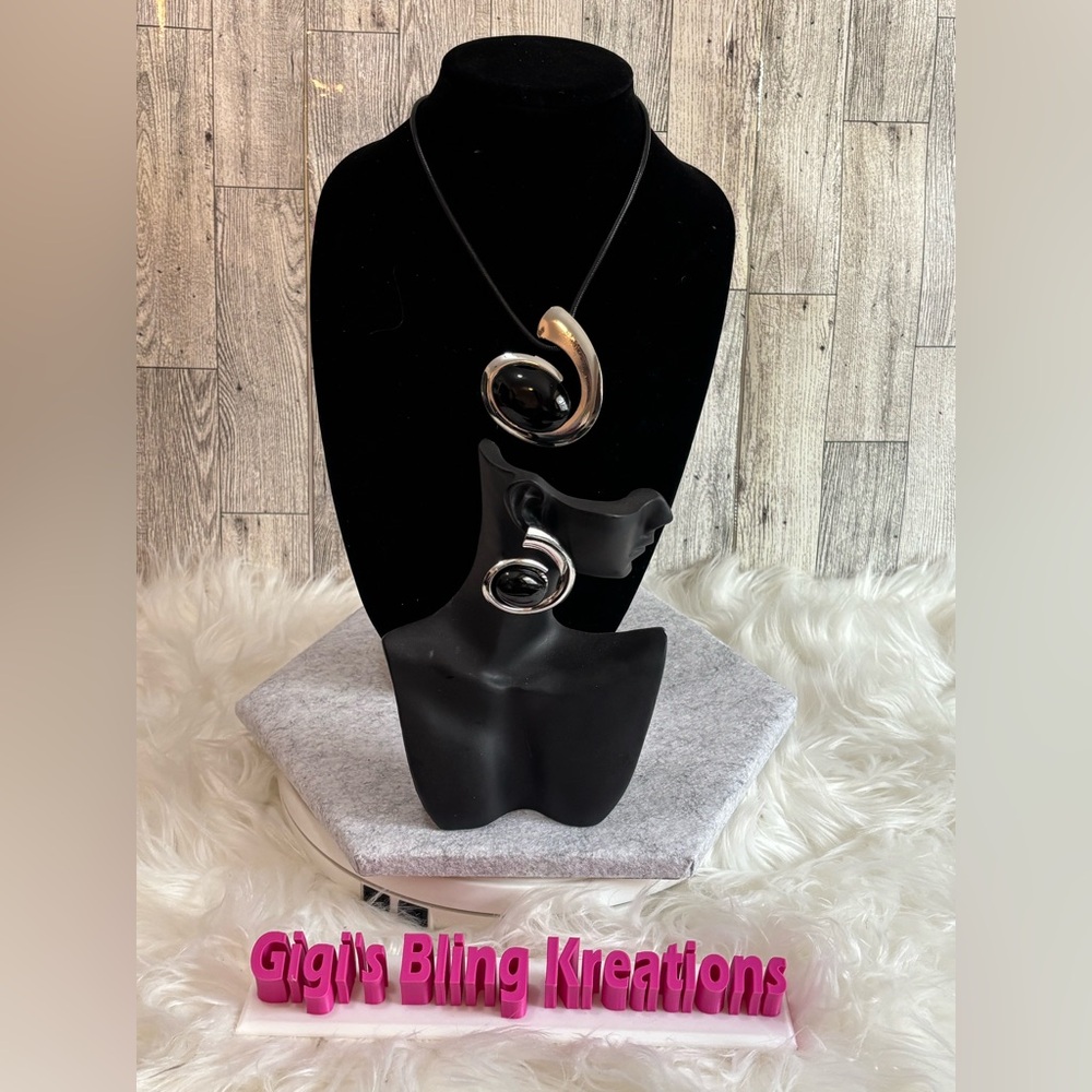 Fashion Jewelry Silver and Black Swirl Necklace